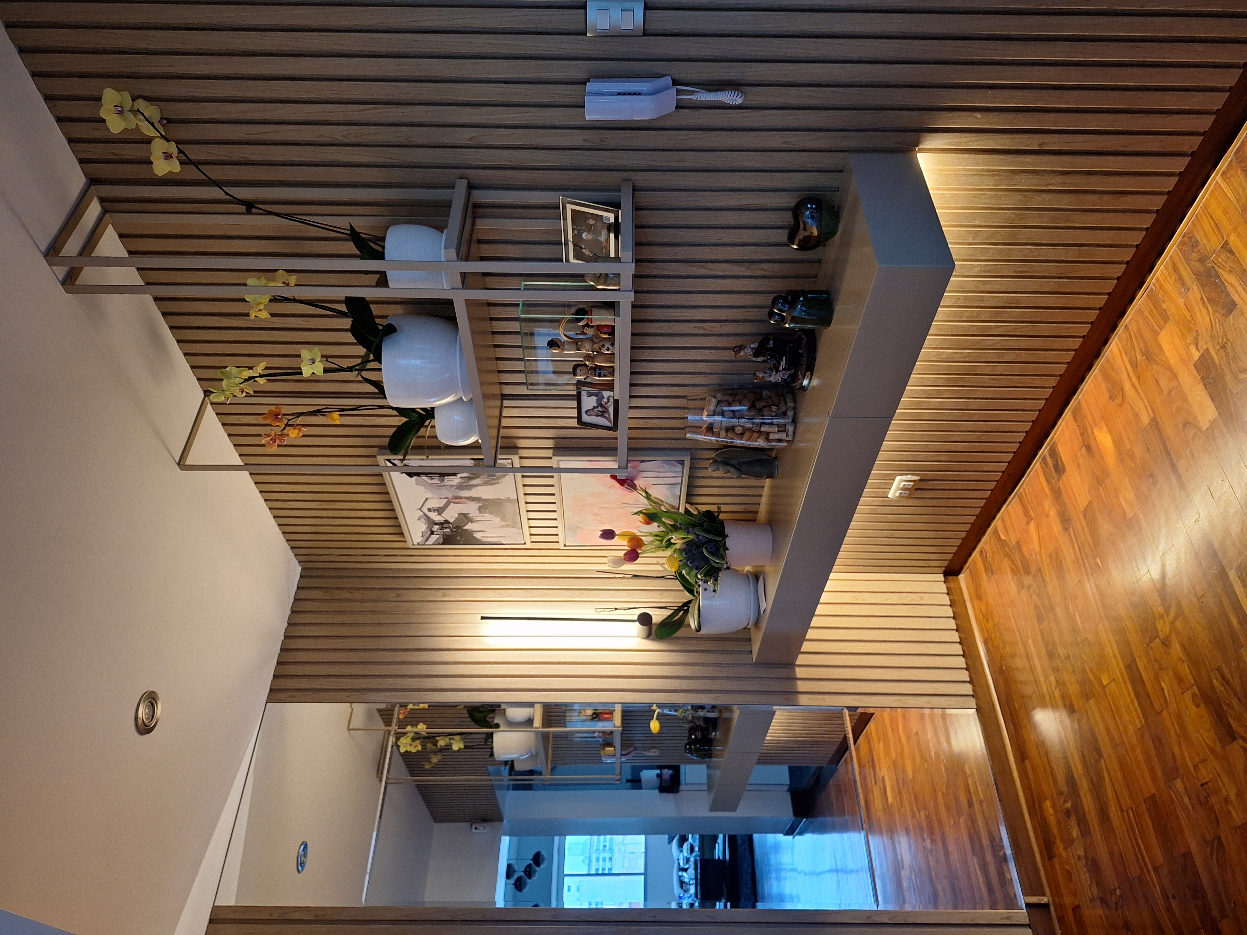 Panel decorativo en listones de madera